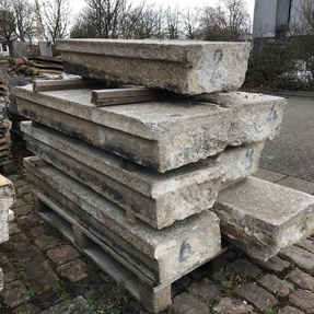 15 lfm Granit- Blockstufen mit Profil